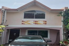 HOUSE AND LOT  3M> Negotiable and Installment.